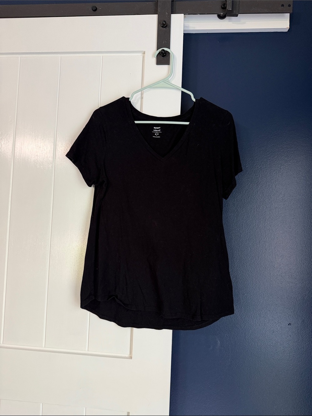 Old Navy Black V-Neck Short Sleeve Tee Top